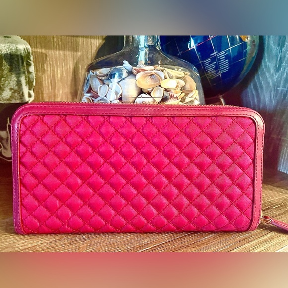 Prada quilted Tessuto Zip-around Leather trim& interior Wallet Excellent Cond - Picture 6 of 16